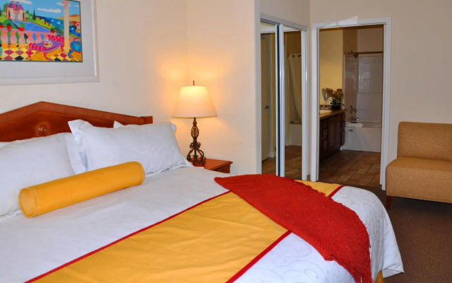 photo 5 of Club De Soleil All-Suite Resort