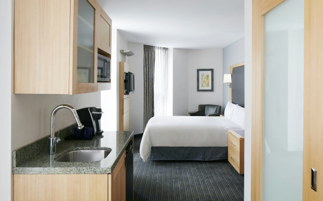 photo 4 of Club Quarters Hotel, World Trade Center