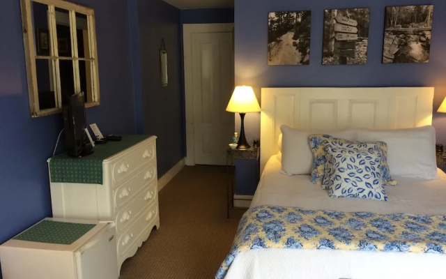 photo 5 of Coach Stop Inn