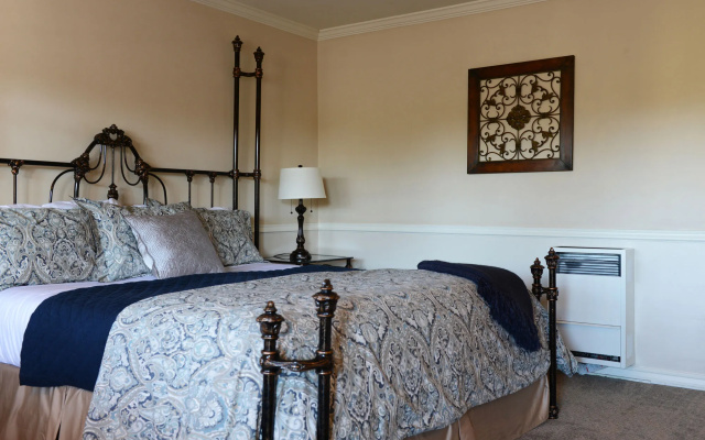 photo 5 of Coachman's Inn, A Four Sisters Inn