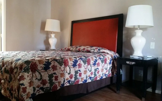photo 3 of Coast Inn