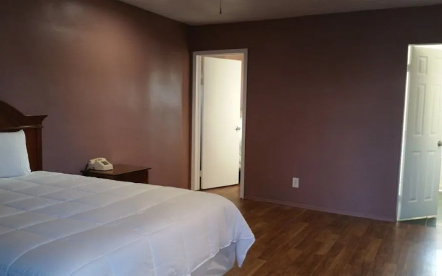 photo 5 of Coast Inn