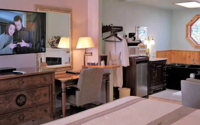 photo 3 of Coast Inn and Spa Fort Bragg