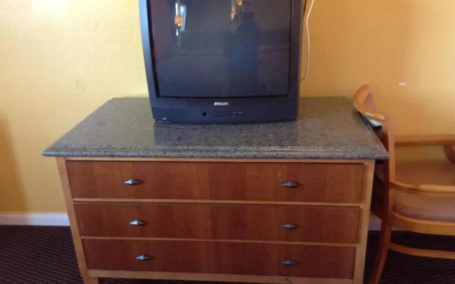 photo 3 of Coast Motel