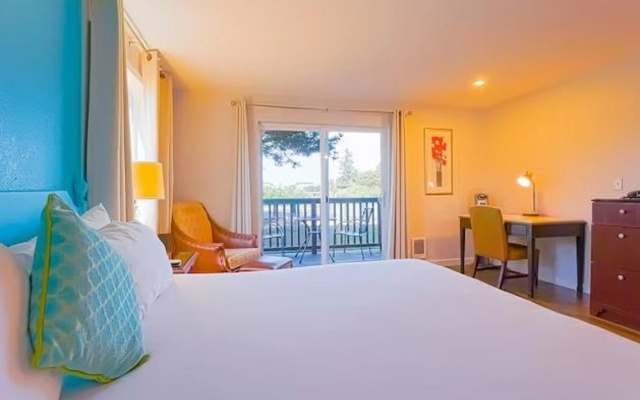 photo 5 of Coast River Inn by OYO Seaside