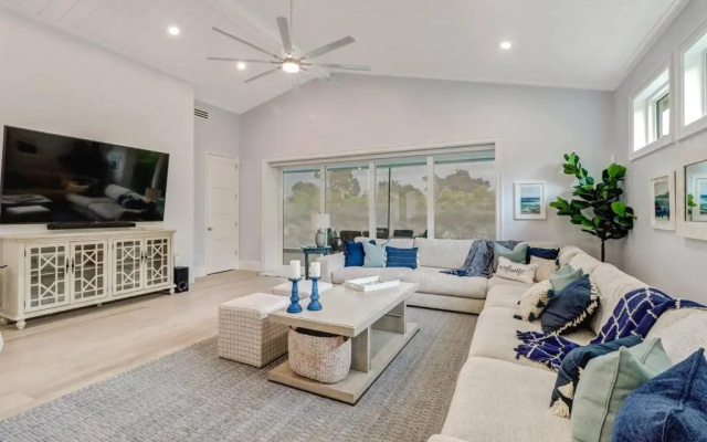 photo 2 of Coastal Cove by Boutiq