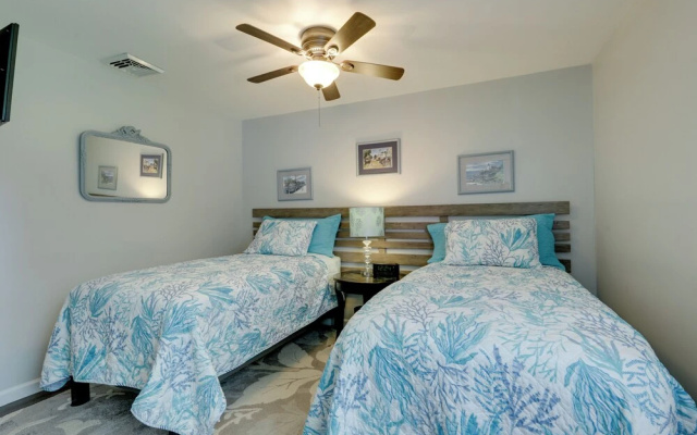 photo 4 of Coastal Getaway w/ Porch, 2 Mi to Niantic Beach!