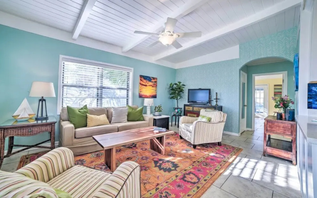 photo 5 of Coastal PCB Cottage W/pool & Bbq: 1block to Beach!