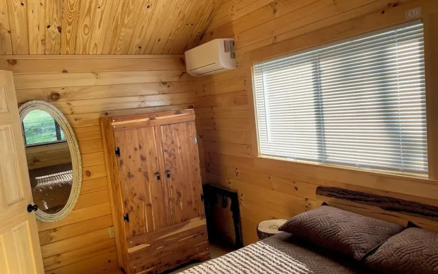 photo 2 of Cobb Creek Cabins
