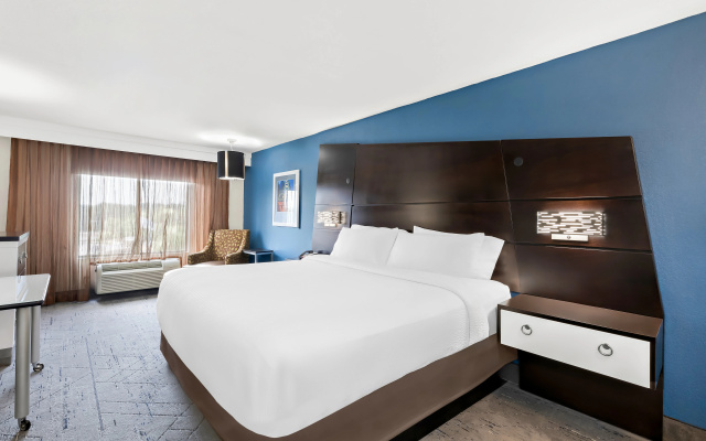 photo 4 of Holiday Inn Express Atlanta Galleria - Ballpark Area by IHG