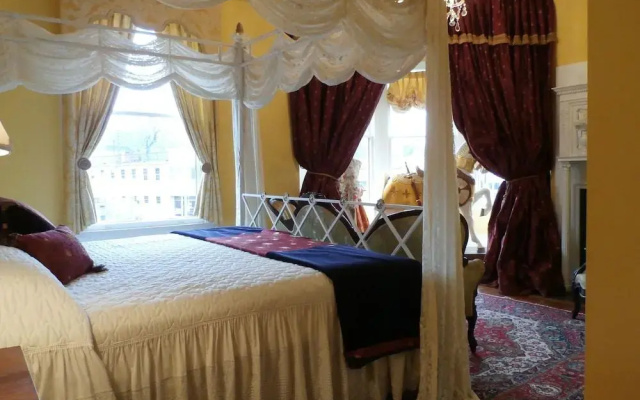 photo 3 of Hassinger Daniels Guest House