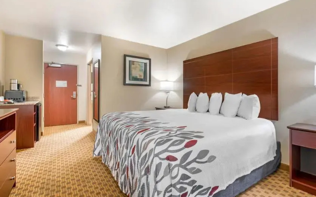 photo 3 of Red Roof Inn Charlestown