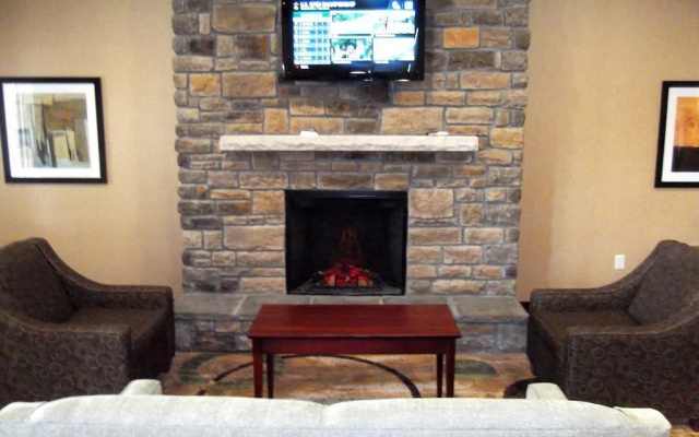 photo 5 of Stanton Inn & Suites