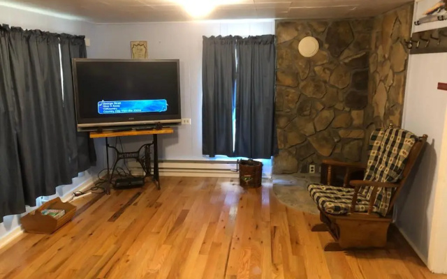 photo 2 of Cochran Farm House