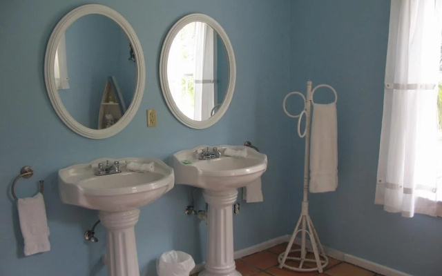 photo 5 of Coco Palm Cottage Vacation Home