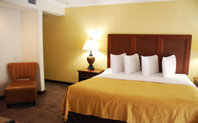 photo 3 of Coconut Cove All-Suite Hotel