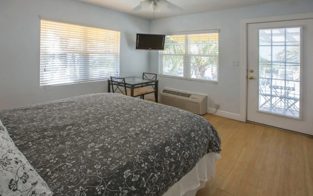 photo 4 of Coconut Inn