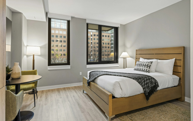 photo 3 of Coda on Half, a Placemakr Experience - Navy Yard