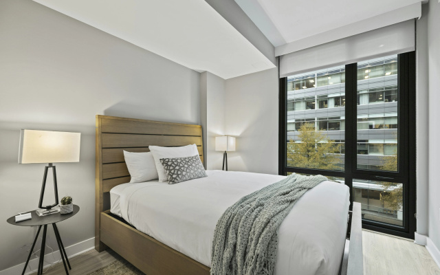 photo 5 of Coda on Half, a Placemakr Experience - Navy Yard