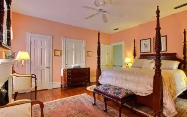photo 2 of Cold Creek Manor