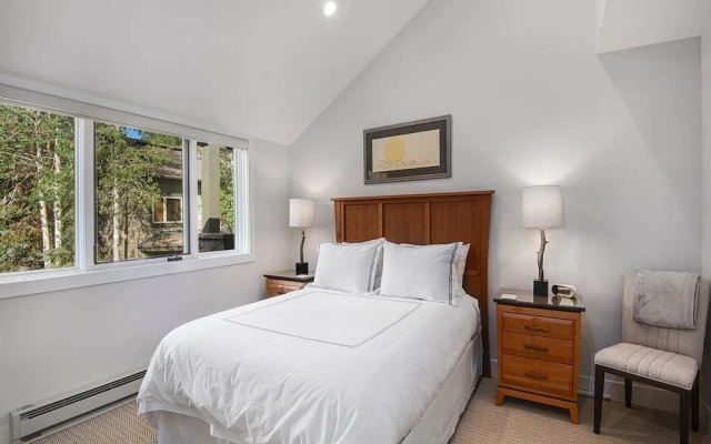 photo 2 of Coldstream Townhome 15