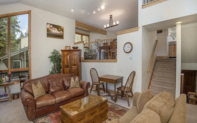 photo 4 of Coldstream Townhome 19