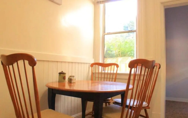 photo 2 of Cole Valley Lower Apartment