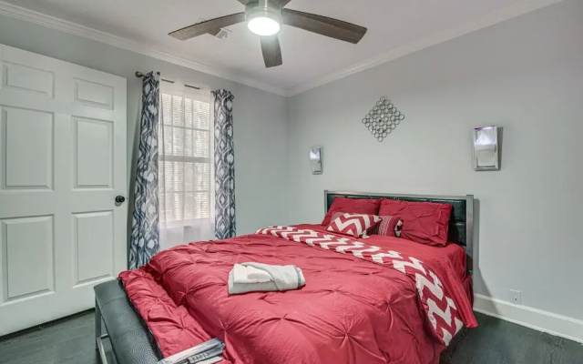 photo 2 of Modern College Park Home: 13 Mi to Dtwn Atlanta!