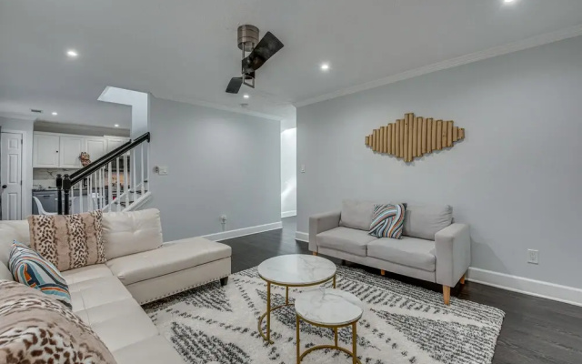 photo 4 of Modern College Park Home: 13 Mi to Dtwn Atlanta!
