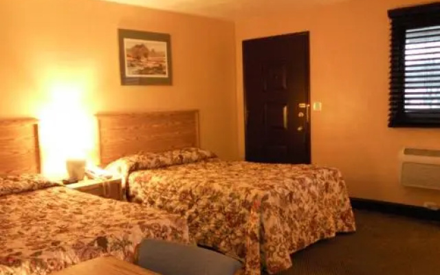 photo 4 of Colonial Inn Mercer - Grove City