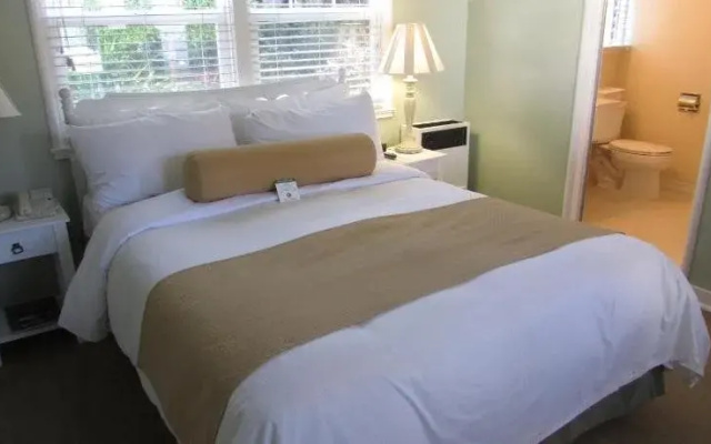 photo 3 of Colonial Terrace Inn by the Sea