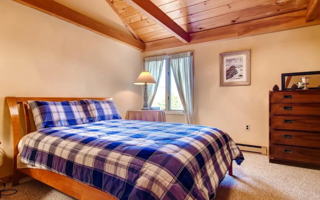 photo 4 of Colony Club B5