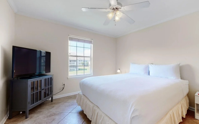 photo 5 of 3b/2b w/ Pool & Tennis Court, Sleeps 6