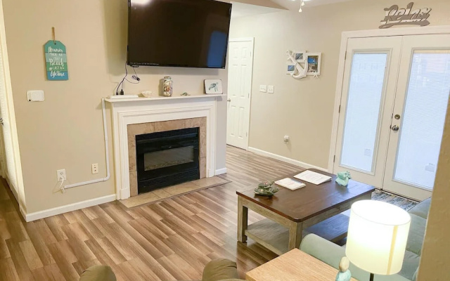 photo 2 of 2br/2ba Full Condo w/ Pool & Gym, Sleeps 6