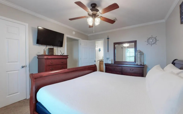photo 5 of 2br/2ba Full Condo w/ Pool & Gym, Sleeps 6