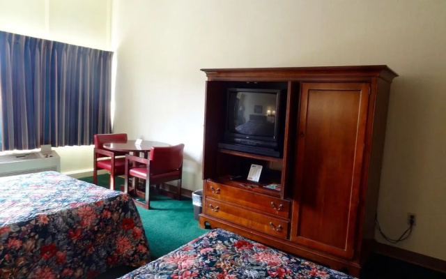 photo 5 of Colony House Motor Lodge