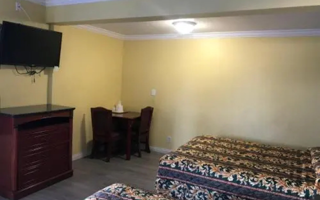 photo 2 of Colony Inn Motel