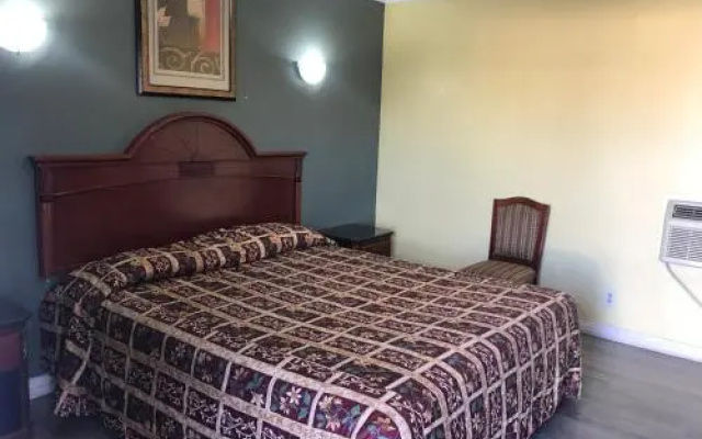 photo 5 of Colony Inn Motel