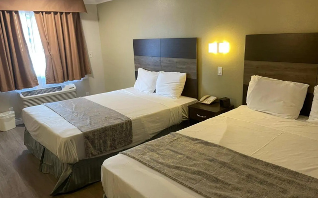 photo 5 of Colony Inn