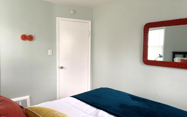 photo 4 of Colorful and Stylish Retreat - 5 Min To GM