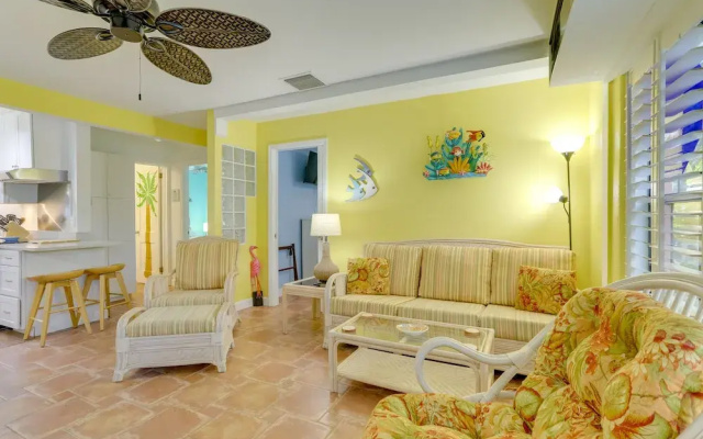 photo 5 of Colorful Gulfport Home: Walk to the Art District!