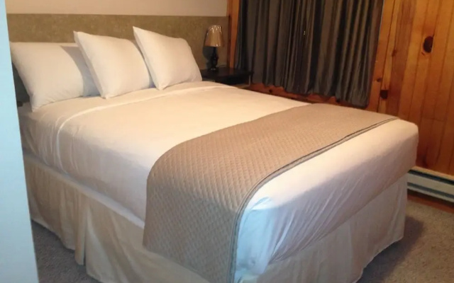 photo 3 of Colter's Lodge