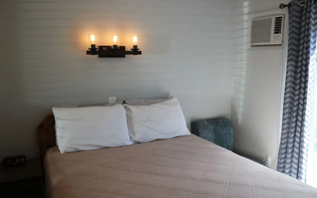 photo 3 of Columbine Inn