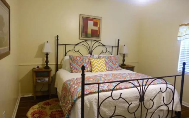 photo 5 of Comal Inn