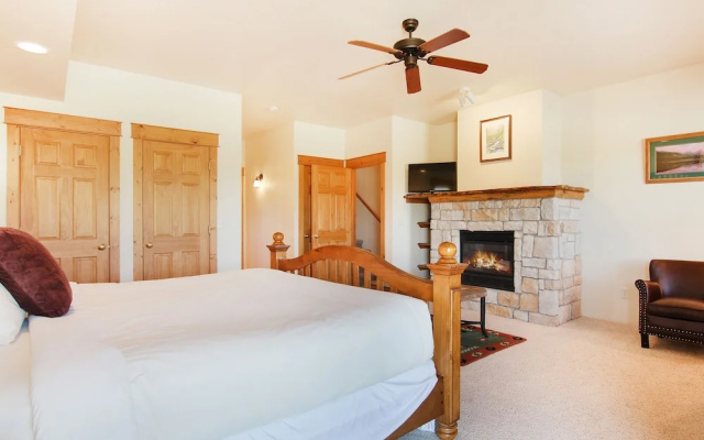 photo 3 of Comanche Peak 39 2 Bedroom Condo by RedAwning
