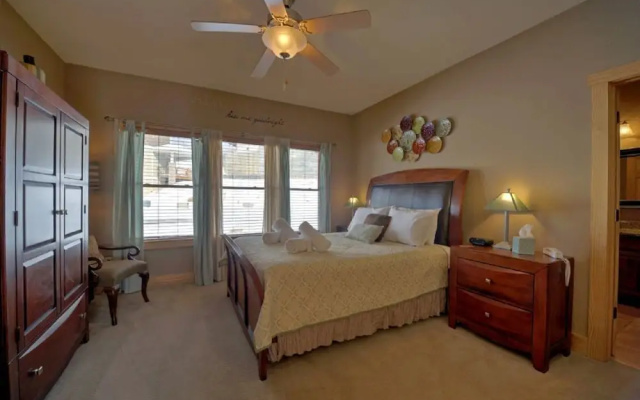 photo 3 of Come On Inn - 3 Br Townhouse