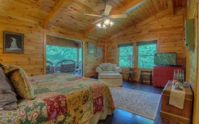 photo 4 of Come On Inn by Escape to Blue Ridge