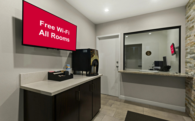 photo 3 of Red Roof Inn Los Angeles - Wilmington, CA