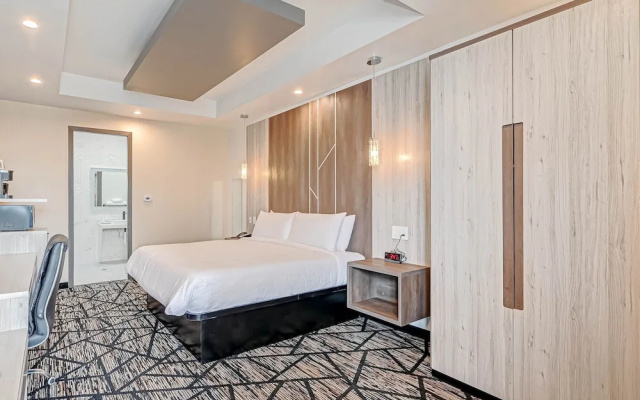 photo 4 of SureStay Hotel by Best Western Houston Southeast