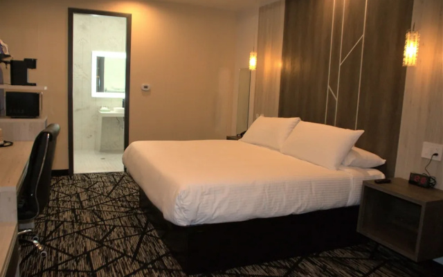 photo 5 of SureStay Hotel by Best Western Houston Southeast